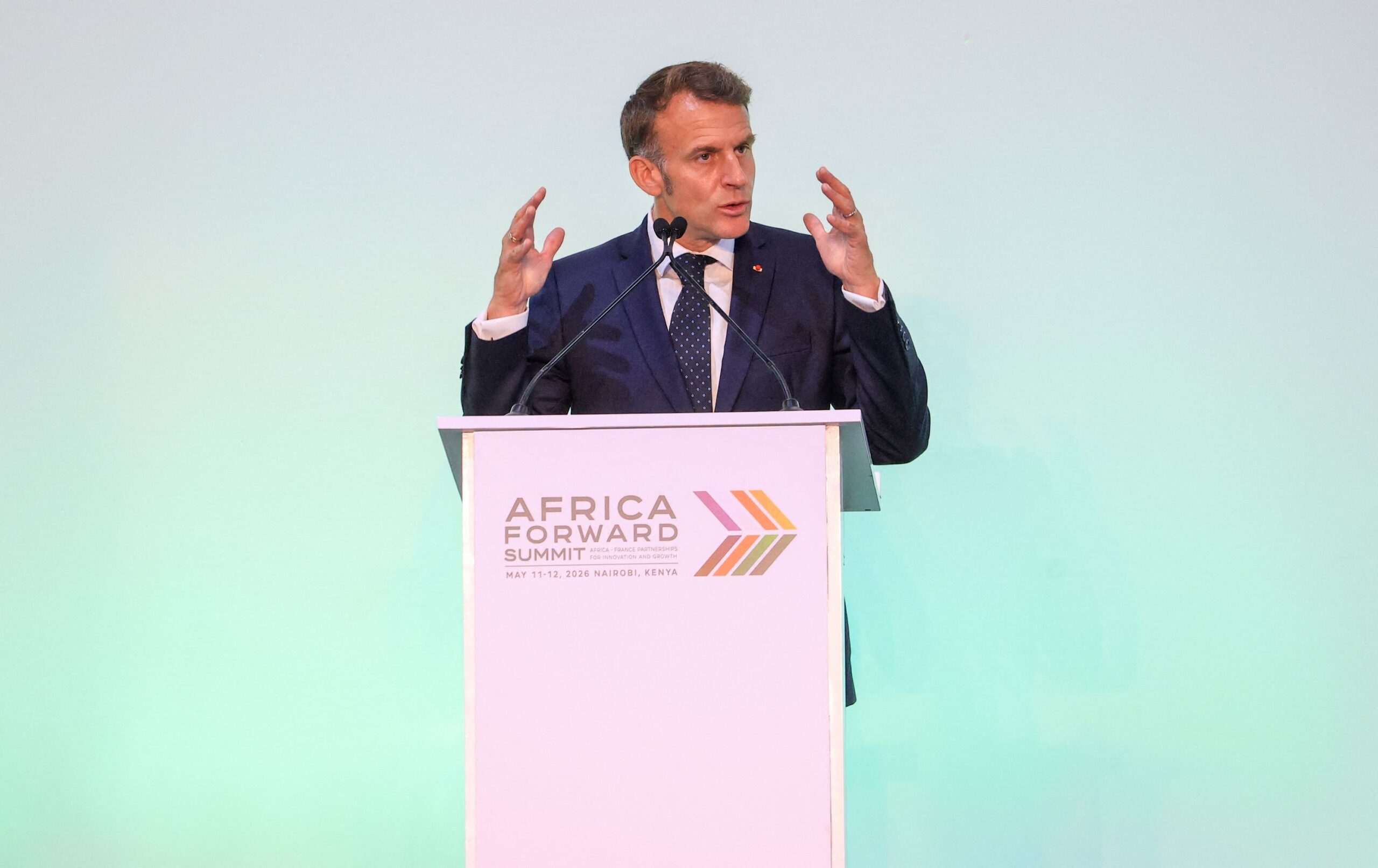 Emmanuel Macron praises binationality, “a treasure and an opportunity”