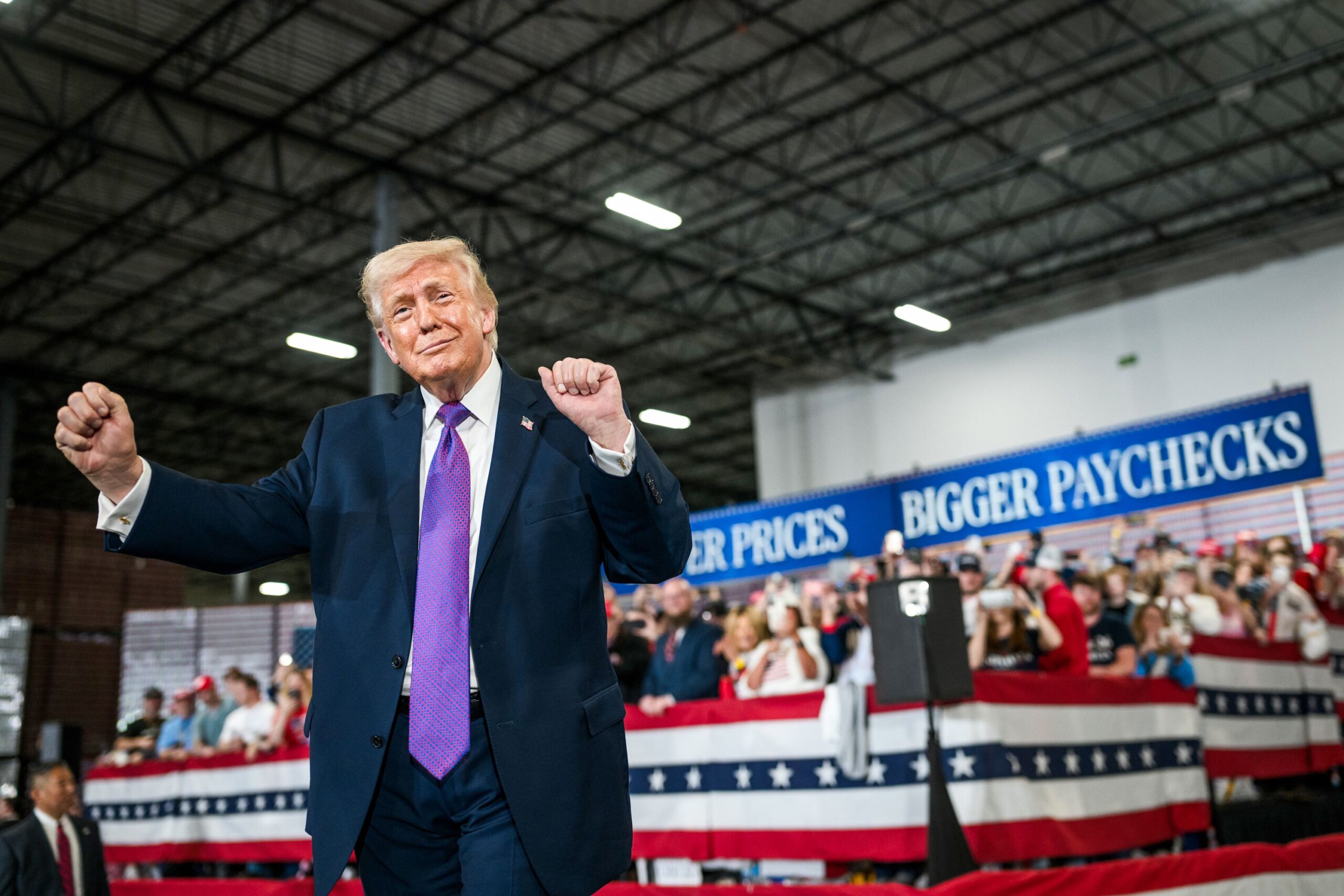United States: Trump resists as midterms approach