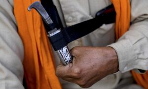 Sikh daggers, motorcycle helmets… When British law adapts to religious minorities