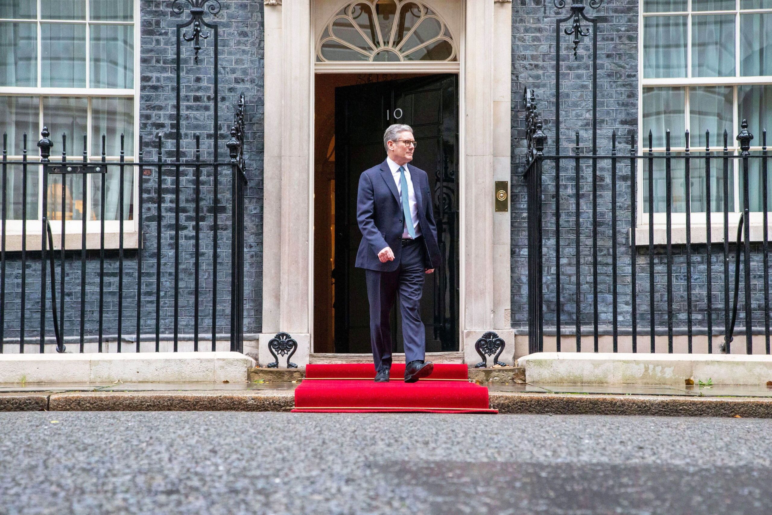 United Kingdom: Keir Starmer, a zombie at 10 Downing Street