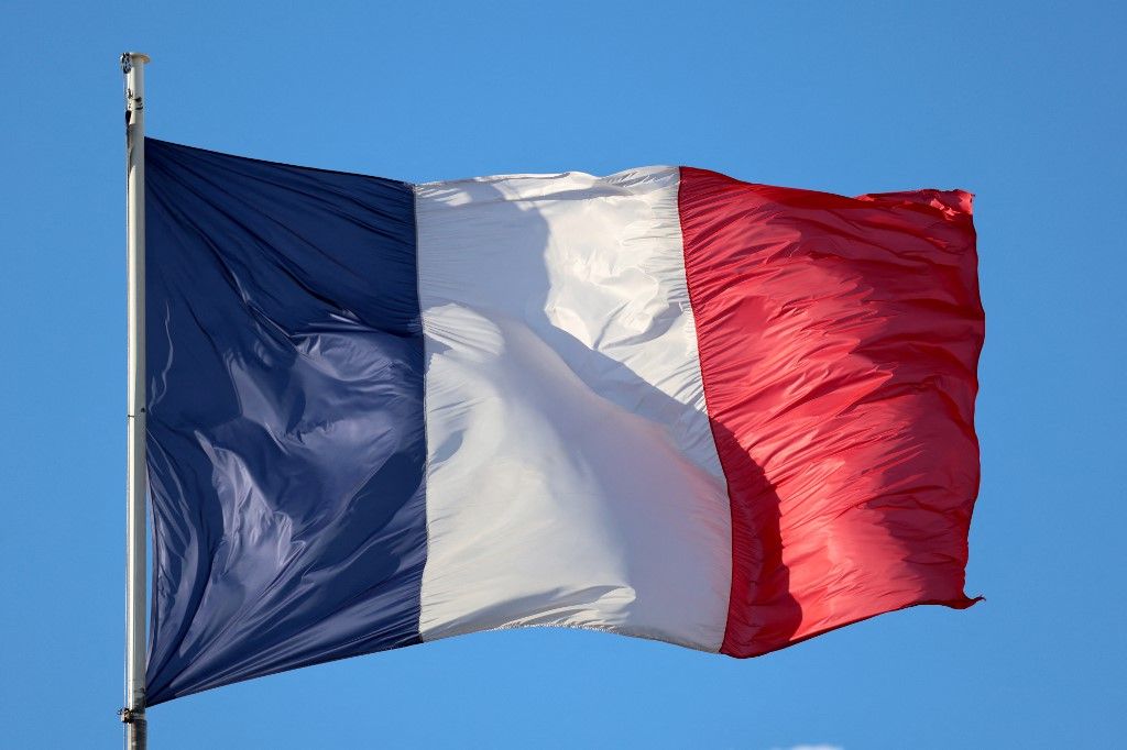 Deindustrialization: the French choice of decline and the paths to recovery