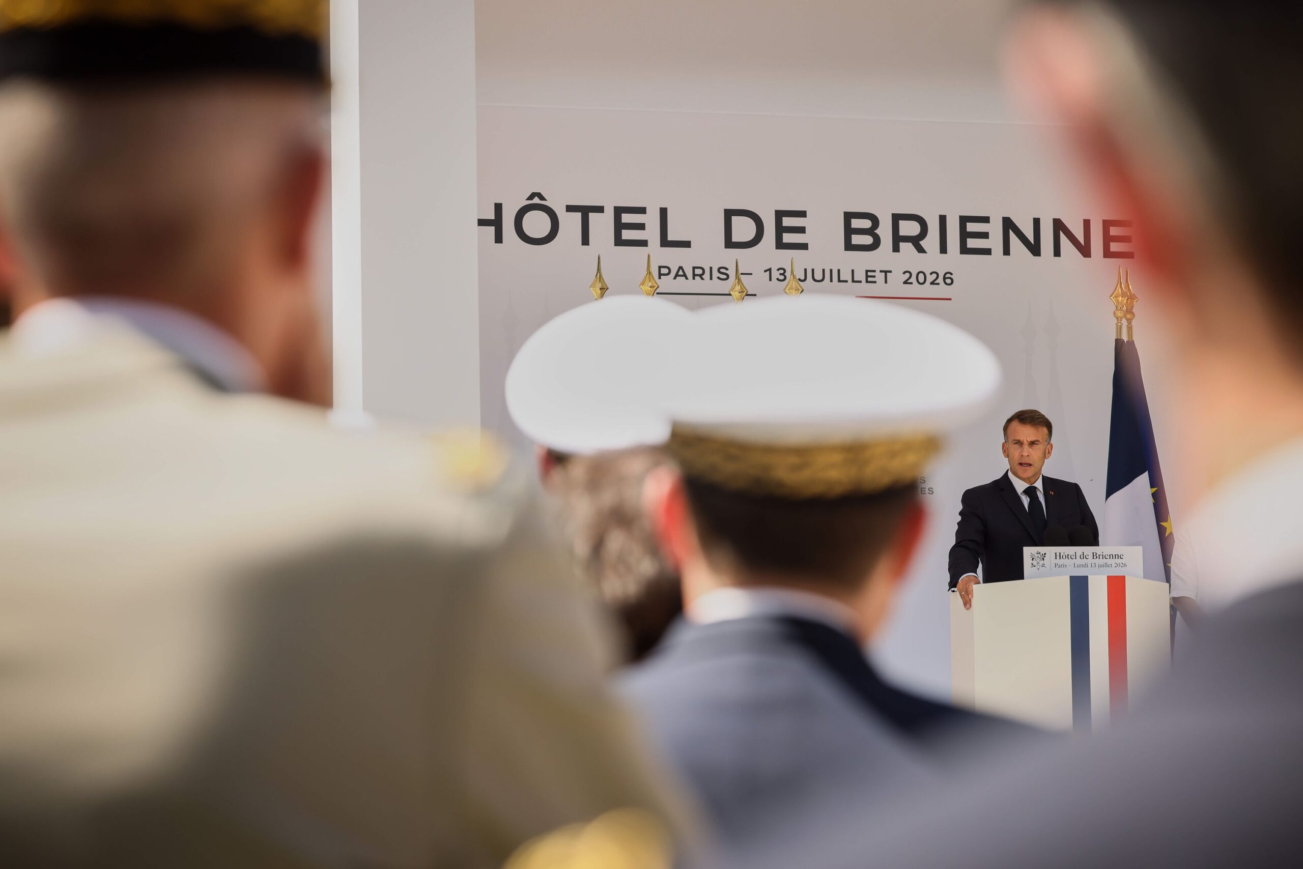 Speech to the armies: Macron promises that France will defend “freedom and law”, “at the cost of blood if necessary”